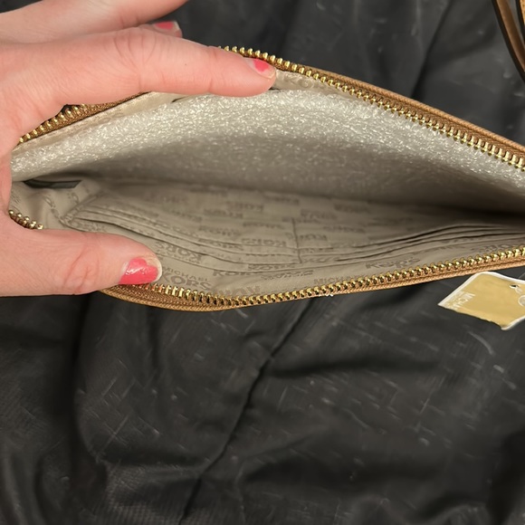 Michael Kors large perf zip clutch new with tag. - Picture 2 of 6
